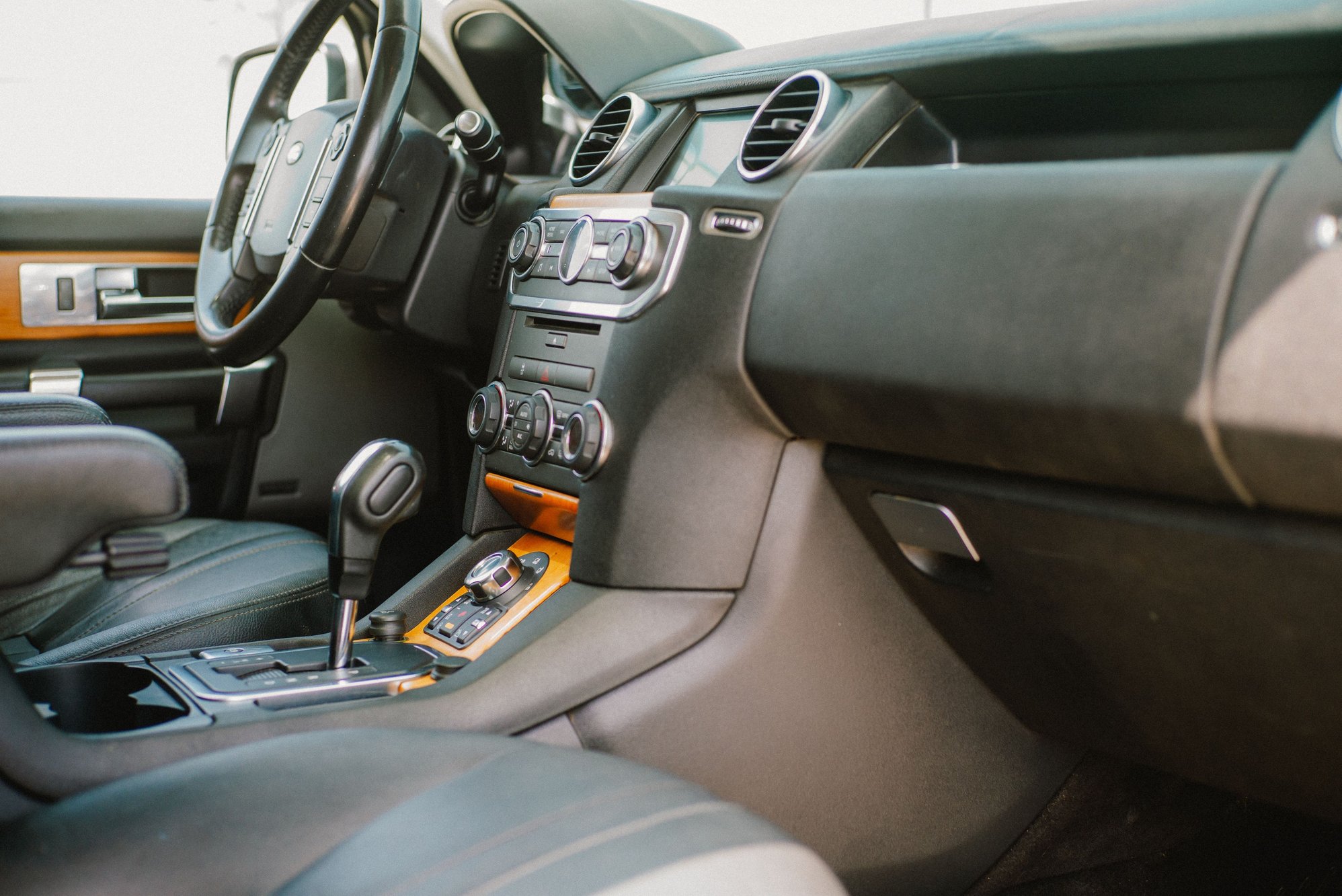 2012 Land Rover LR4 - 2012 LR4 - Super Clean! - Used - VIN SALAC2D43CA619784 - 175,900 Miles - 8 cyl - AWD - Automatic - SUV - Gray - Los Angeles, CA 91423, United States