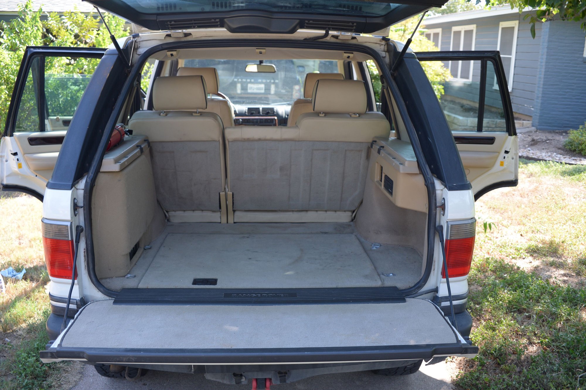 2002 Land Rover Range Rover - 2002 P38 Range Rover HSE | Engine Issues - Used - VIN SALPM16472A466047 - 160,000 Miles - 8 cyl - 4WD - Automatic - SUV - White - Austin, TX 78756, United States