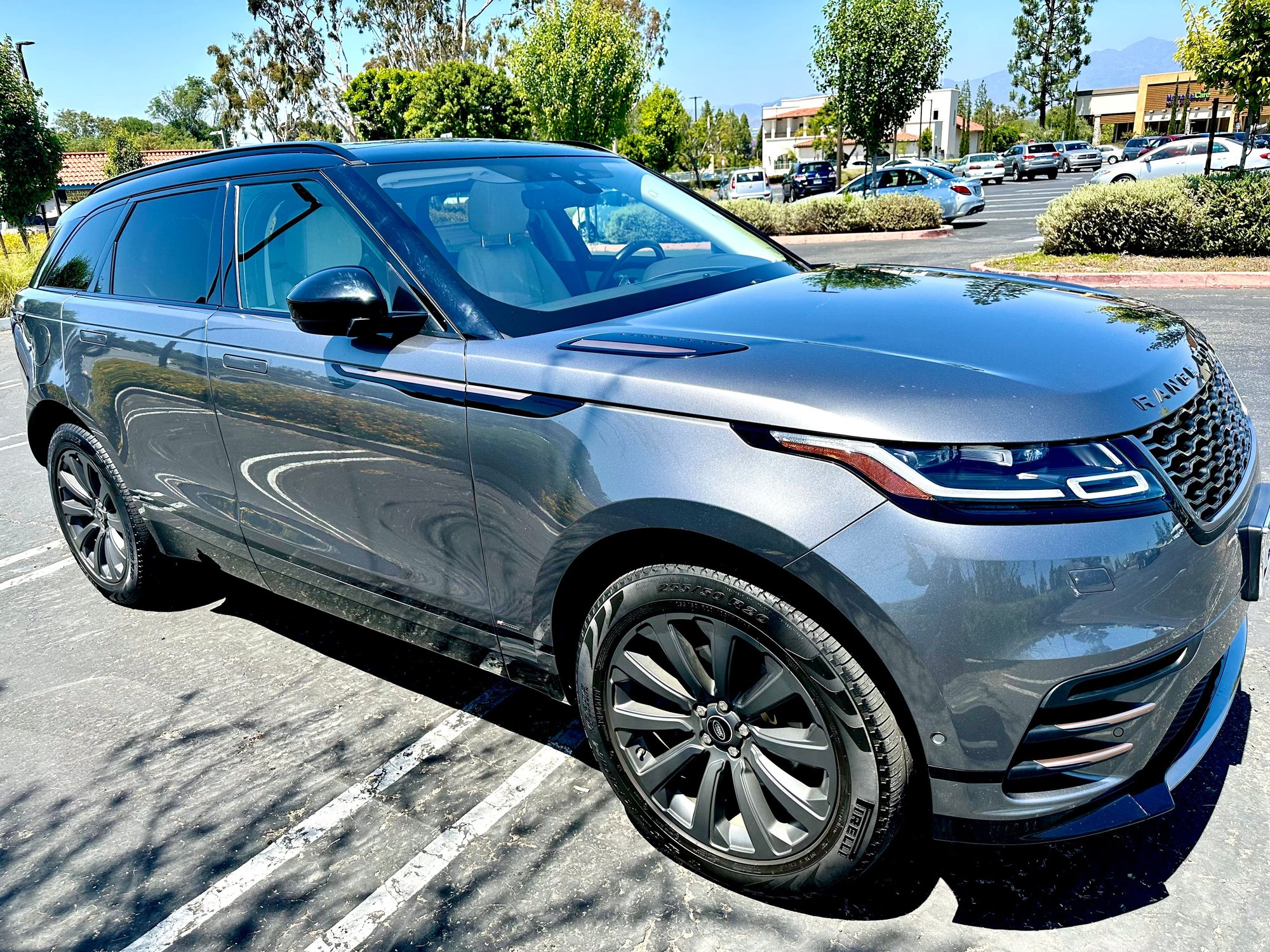 2019 Land Rover Range Rover Velar - Excellent 2019 Range Rover Velar 250 R Dynamic - Used - VIN SALYL2EX4KA215527 - 25,000 Miles - 6 cyl - 4WD - Automatic - SUV - Gray - Irvine, CA 92618, United States