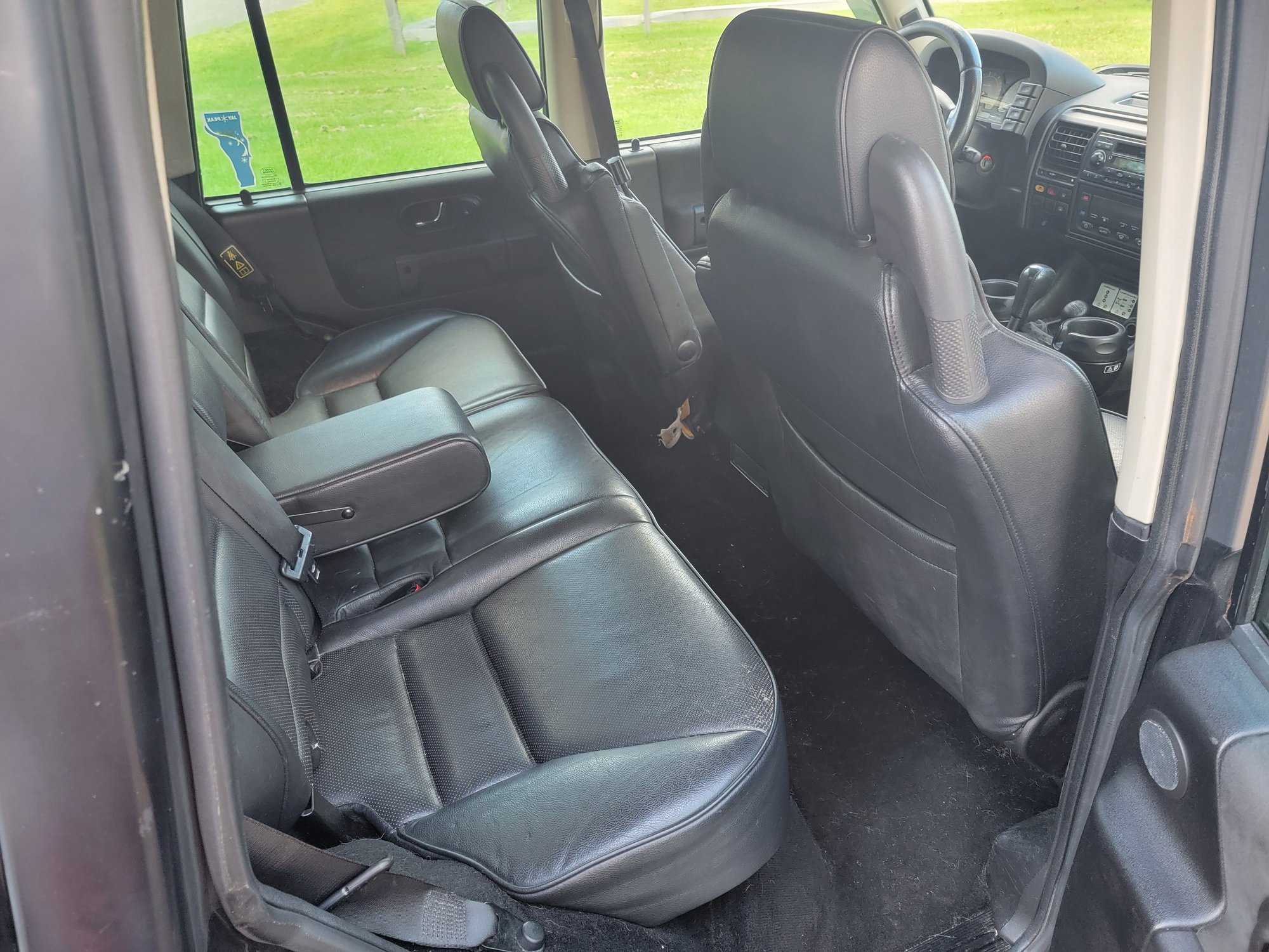 2004 Land Rover Discovery - 2004 Discovery II SE7 - Very Good Condition - Used - VIN SALTW19464A855818 - 118,937 Miles - 8 cyl - 4WD - Automatic - SUV - Black - Albany, NY 12110, United States