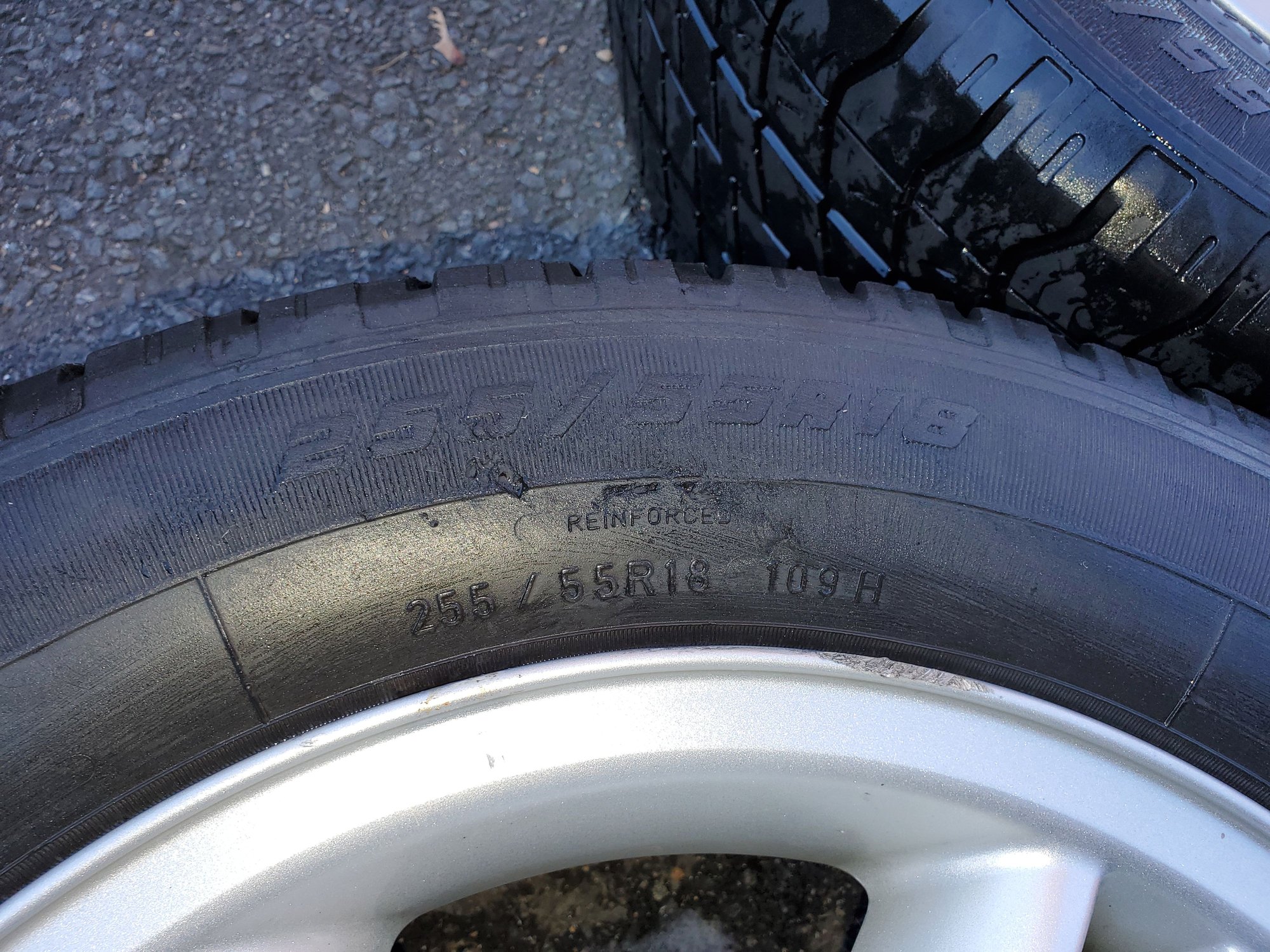 Wheels and Tires/Axles - Set of 5 Hurricane, Discovery 2 wheel - Used - -1 to 2024  All Models - Lawrence Township, NJ 08648, United States