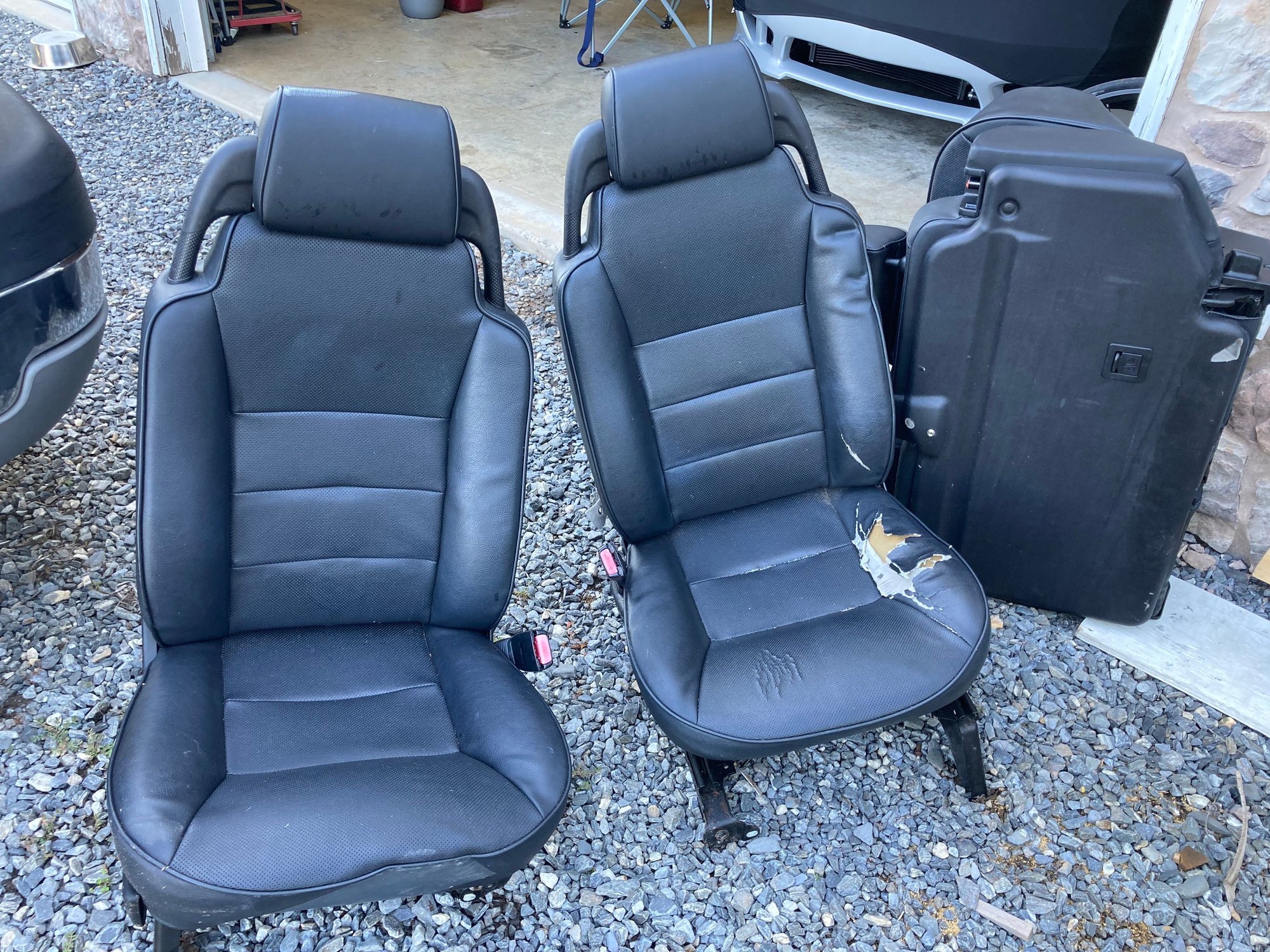 Interior/Upholstery - Black Disco II seats - Used - 2003 to 2004 Land Rover Discovery - Forest, VA 24551, United States