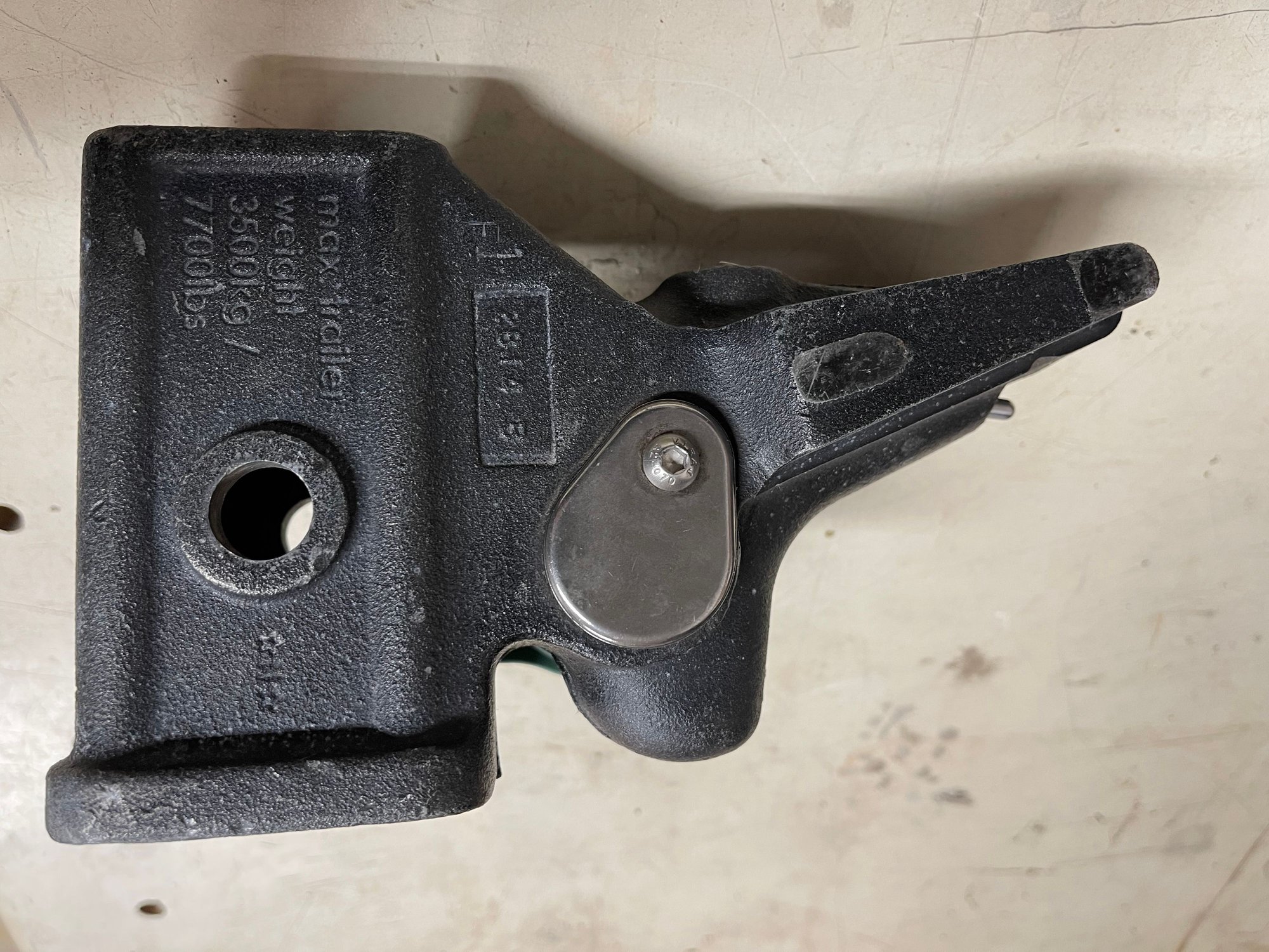 Accessories - LR3/LR4 New style OEM hitch with 2 keys - Used - 0  All Models - Glendale, CA 91208, United States