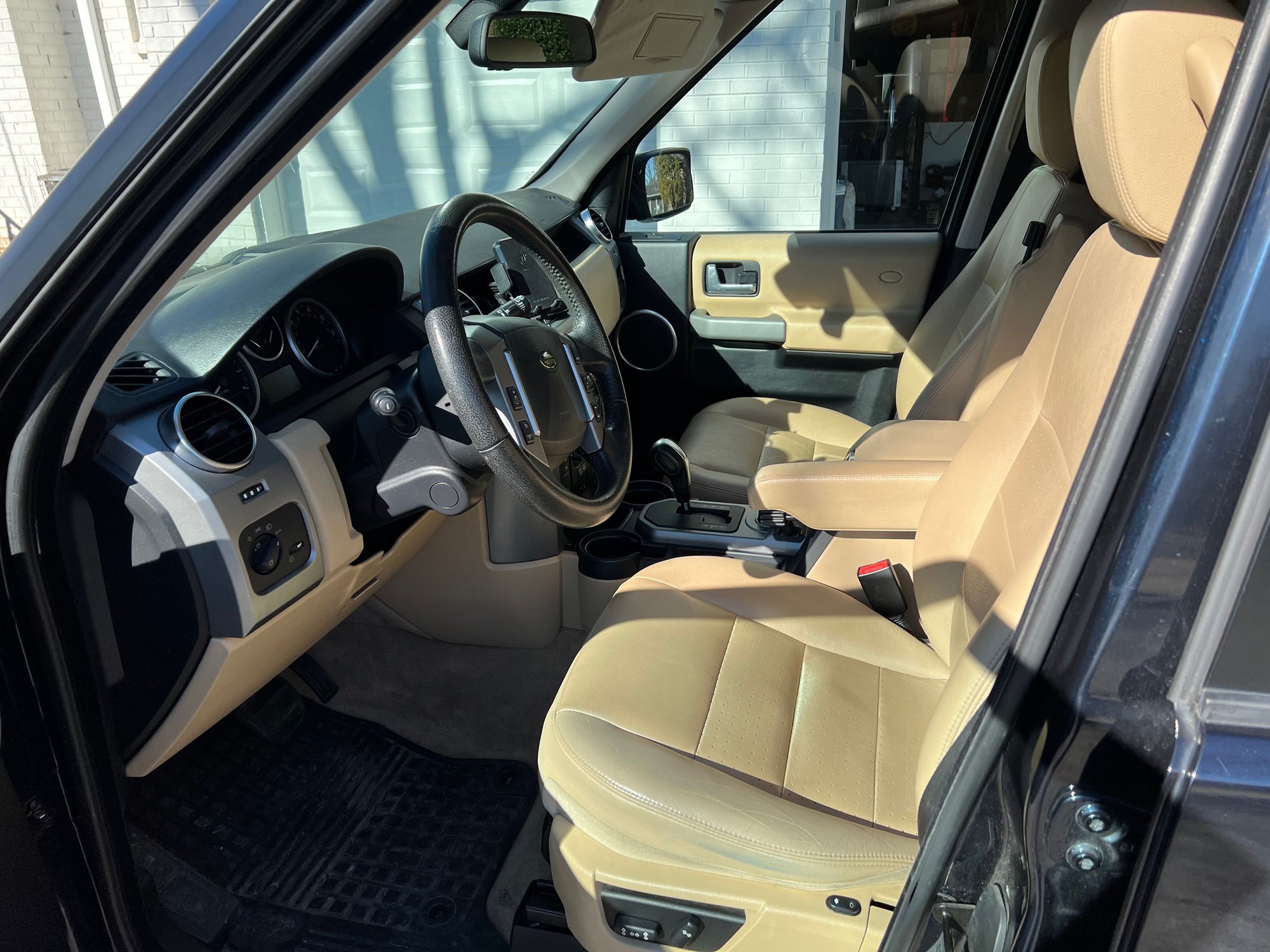 2008 Land Rover LR3 - 2008 Land Rover LR3 - Used - VIN SALAE25458A458970 - 123,000 Miles - 8 cyl - 4WD - Automatic - SUV - Blue - Nashville, TN 37027, United States