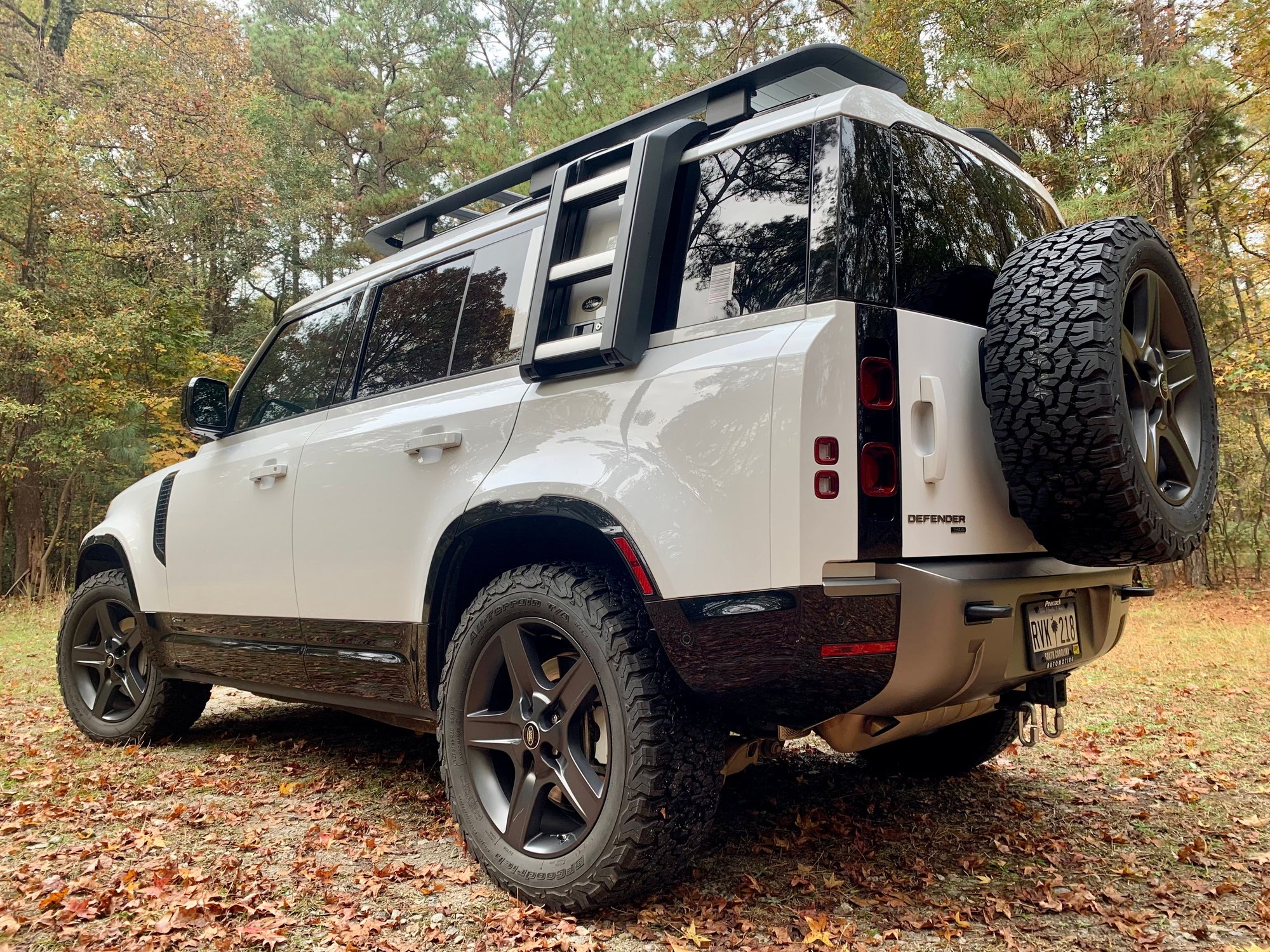 2021 Land Rover Defender - 2021 Defender HSE X-Dynamic - Used - VIN SALE37RU2M2042085 - 48,500 Miles - 6 cyl - AWD - SUV - White - Lexington, SC 29072, United States