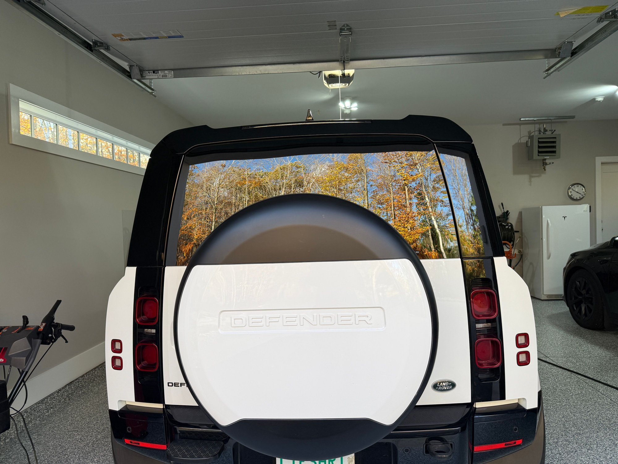 2023 Land Rover Defender - 2023 Land Rover Defender 90 X Dynamic SE" - Used - VIN SALE26EU6P2208311 - 8,160 Miles - 6 cyl - 4WD - Automatic - SUV - White - Tuftonboro, NH 03816, United States