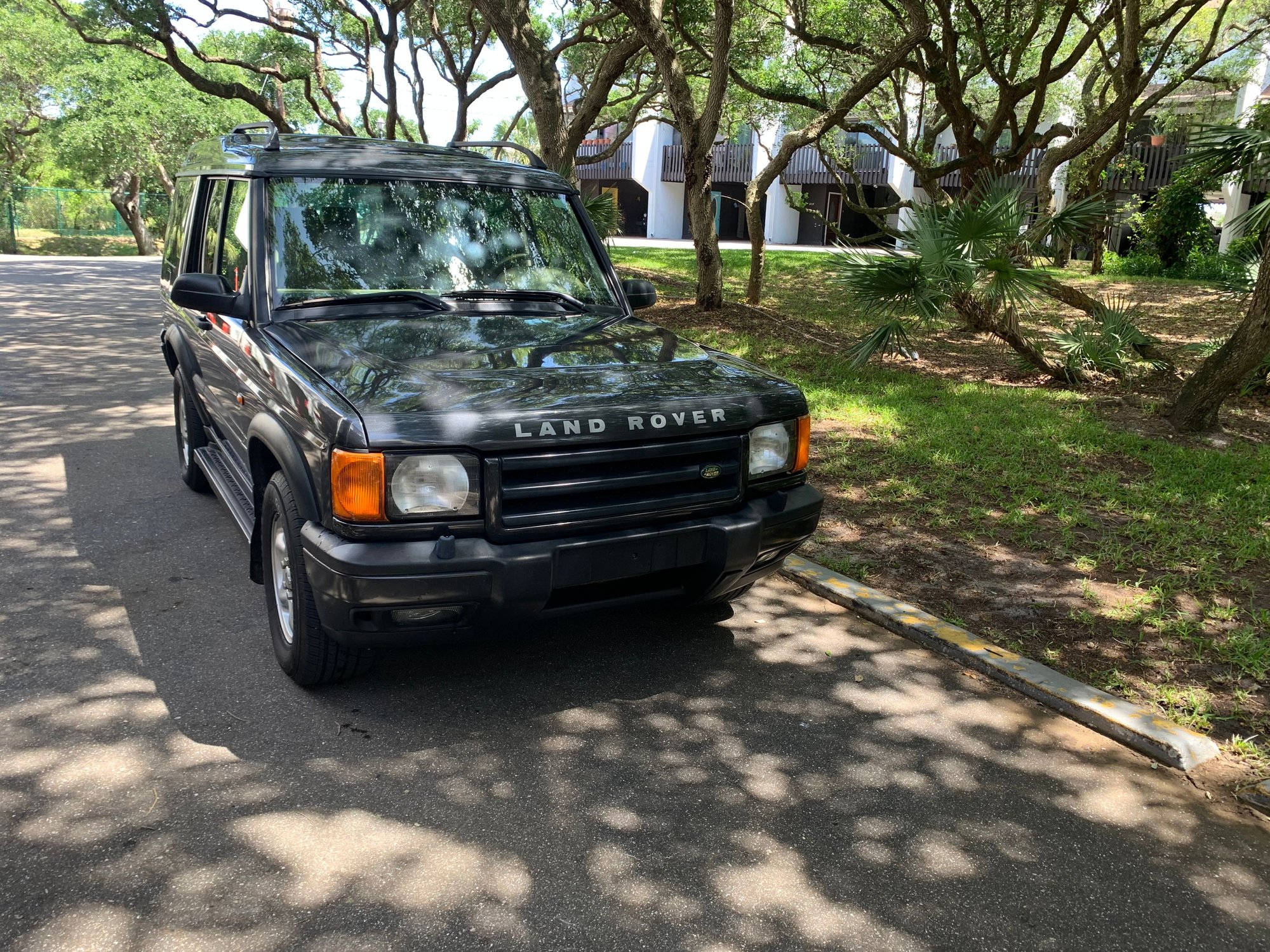 2000 Land Rover Discovery - 2000 Discovery II - Used - VIN SALTY1240YA27379 - 166,327 Miles - 8 cyl - AWD - Automatic - SUV - Gray - St Augustine, FL 32084, United States