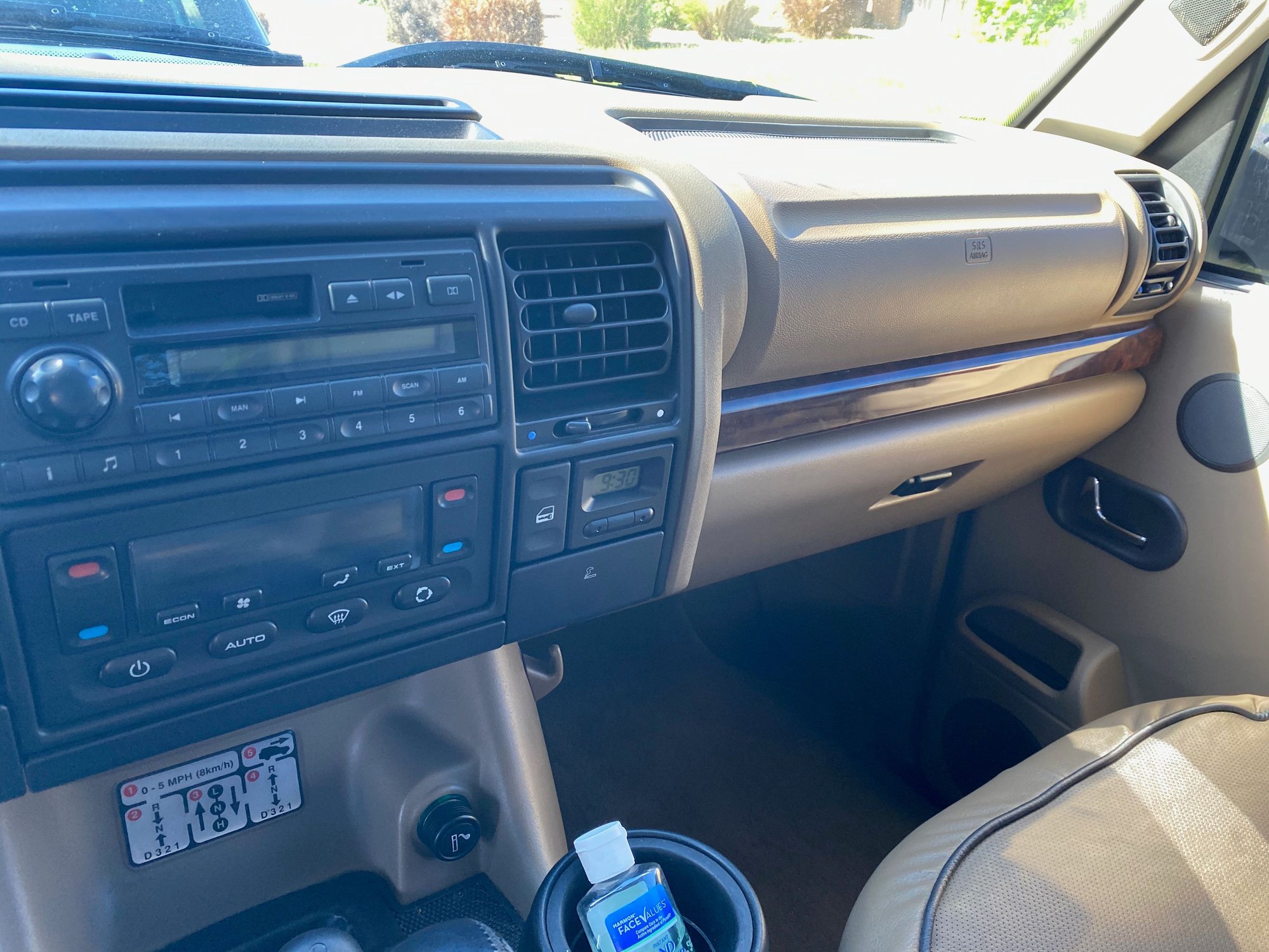 2002 Land Rover Discovery - 2002 Disco, Gold, Bay Area, $1,000 - Used - VIN SALTY15452A762575 - 150,000 Miles - 8 cyl - 4WD - Automatic - SUV - Gold - San Jose, CA 95117, United States
