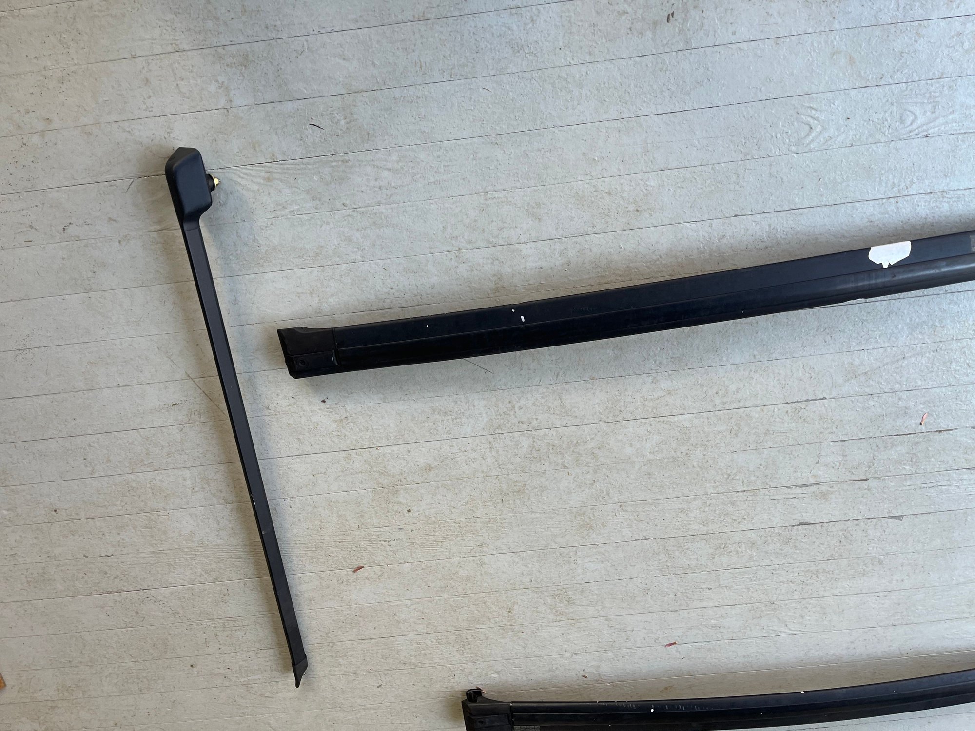 Accessories - Discovery 2 Cross Bars and Roof Rail extenters - Used - 1999 to 2003 Land Rover Discovery - Charlotte, NC 28203, United States