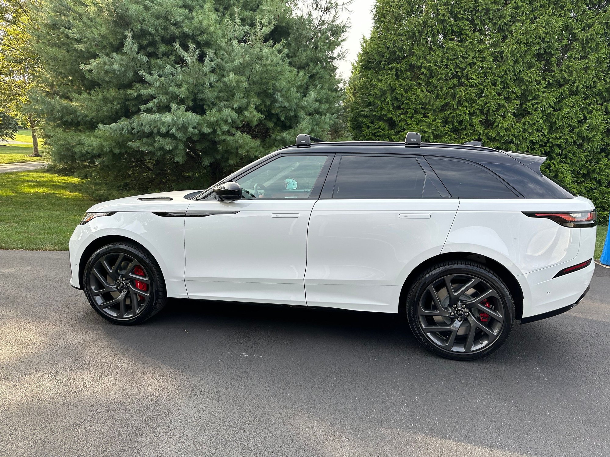 2020 Land Rover Range Rover Velar - RARE 2020 VELAR SVAutobiography for sale by owner - Used - VIN SALYU2EEXLA267628 - 36,500 Miles - 8 cyl - AWD - Automatic - SUV - White - Reisterstown, MD 21136, United States