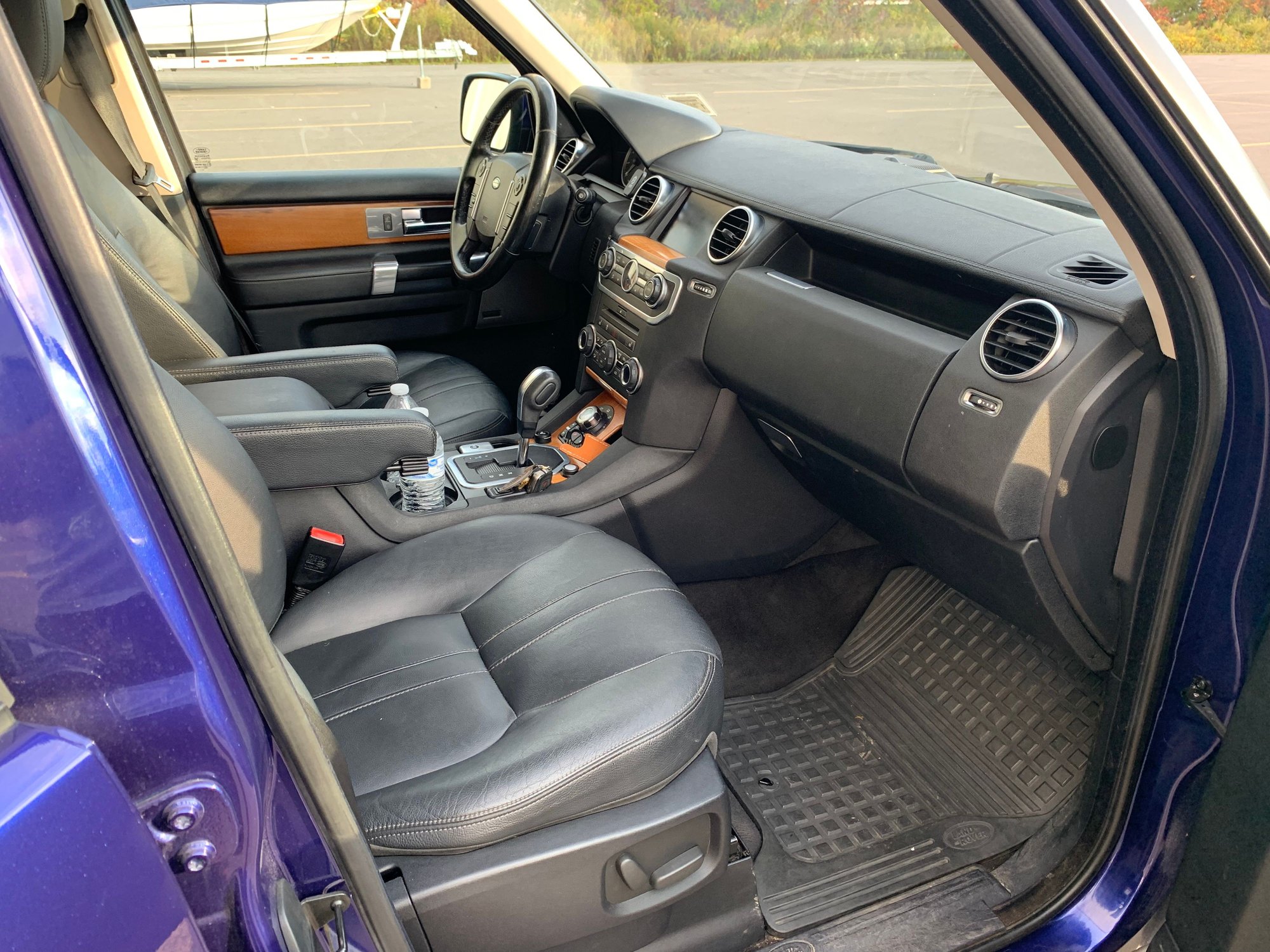 2011 Land Rover LR4 - 2011 LR4 For Sale - Used - VIN SALAG2D47BA560225 - 149,000 Miles - 8 cyl - AWD - Automatic - SUV - Blue - Utica, NY 13501, United States