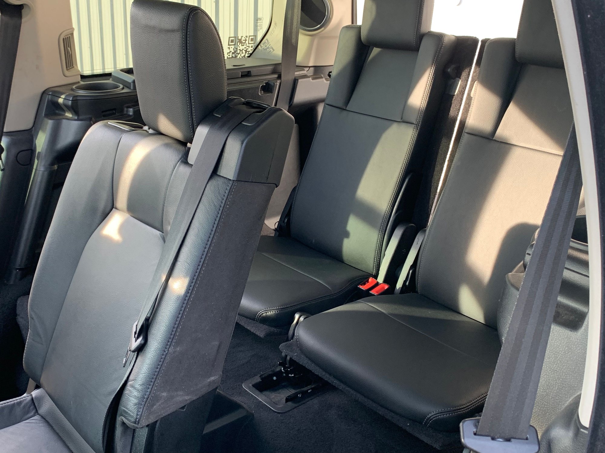 2011 Land Rover LR4 - 2011 LR4 For Sale - Used - VIN SALAG2D47BA560225 - 149,000 Miles - 8 cyl - AWD - Automatic - SUV - Blue - Utica, NY 13501, United States