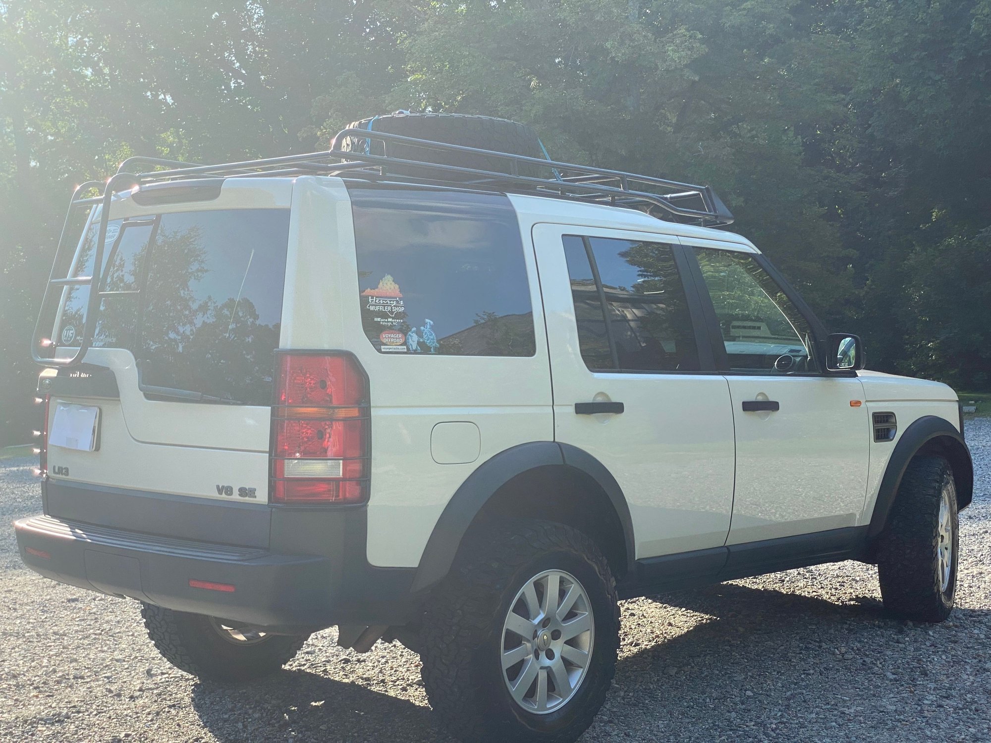 2005 Land Rover LR3 - 2005 lr3 for sale - Used - VIN SALAE24475A340500 - 185,462 Miles - 8 cyl - 4WD - Automatic - SUV - White - Richmond, VA 23229, United States