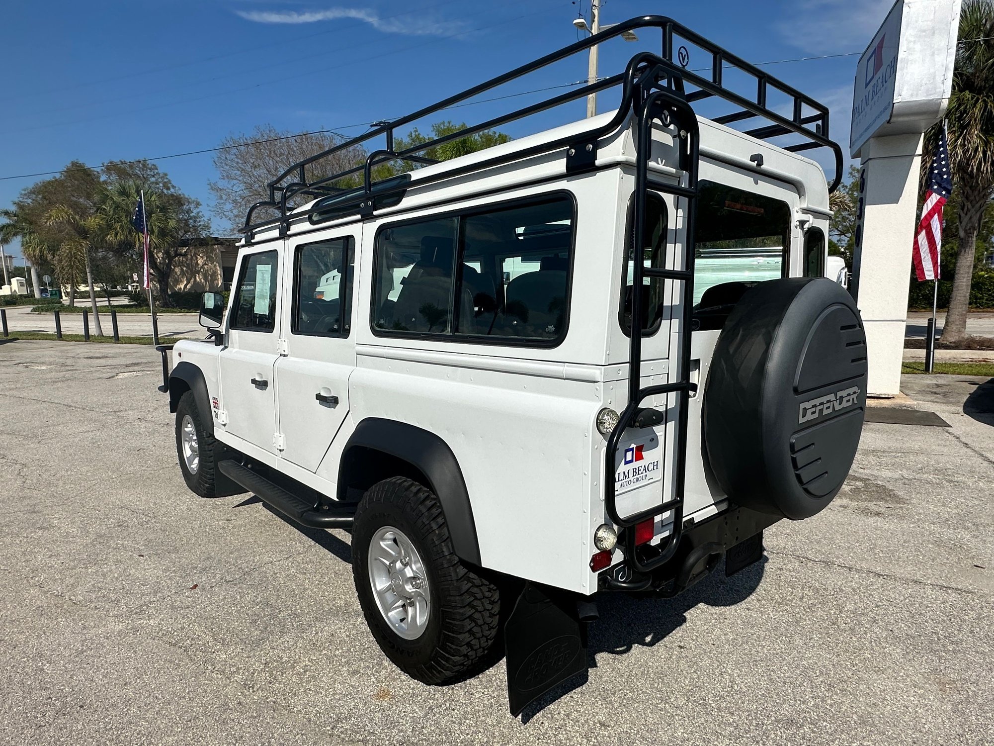 1995 Land Rover Defender 90 - 1995 land rover defender 110 - Used - VIN SALLDHM68MA968960 - 151,788 Miles - 4 cyl - 4WD - Manual - Wagon - White - Delray Beach, FL 33483, United States