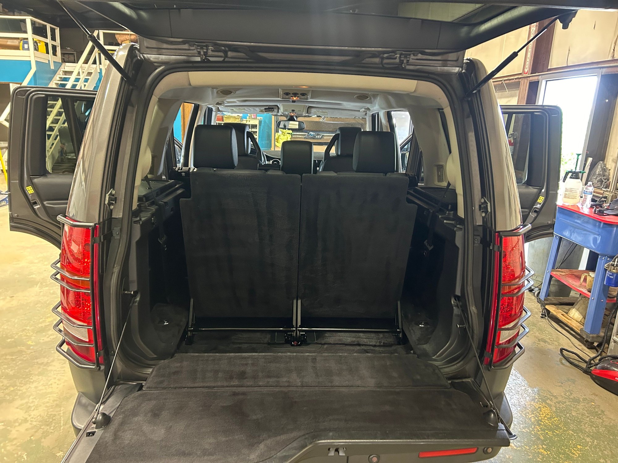 2006 Land Rover LR3 - 2006 lr3 hse - Used - VIN SALAG254X6A357513 - 181,000 Miles - 8 cyl - 4WD - Automatic - SUV - Gray - Albuquerque, NM 87112, United States