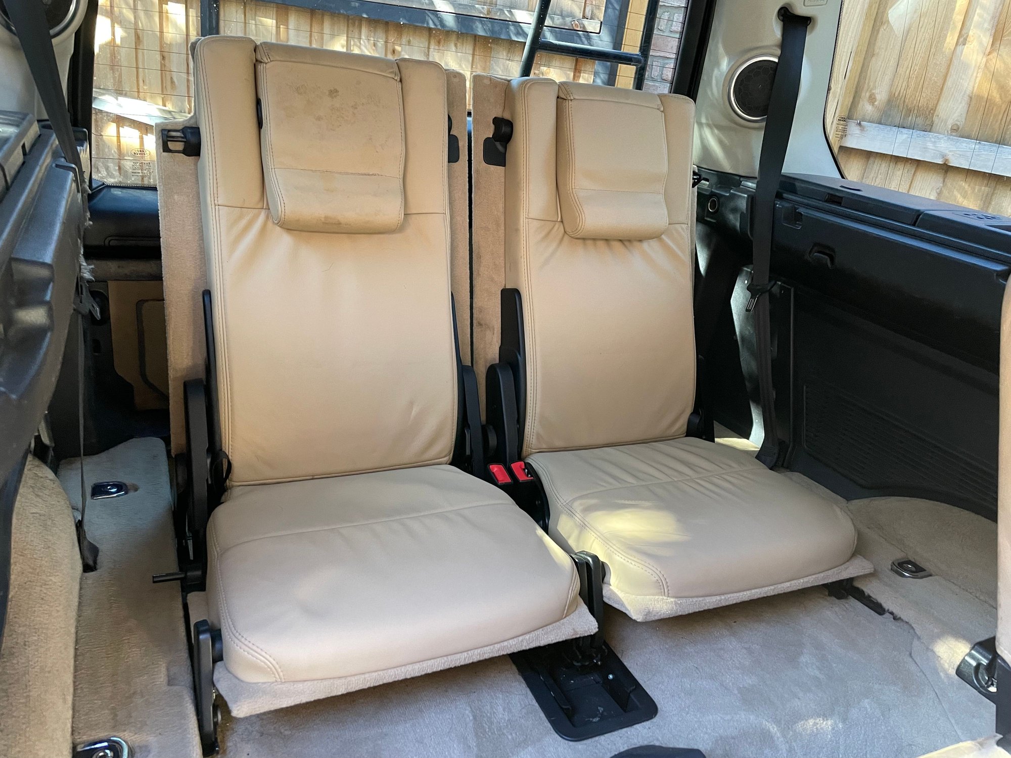 2008 Land Rover LR3 - 2008 LR3 Loaded! Original owner. 194k mi. - Used - VIN SALAG25498A478391 - 194,247 Miles - 8 cyl - 4WD - Automatic - SUV - Gray - Dallas, TX 75230, United States