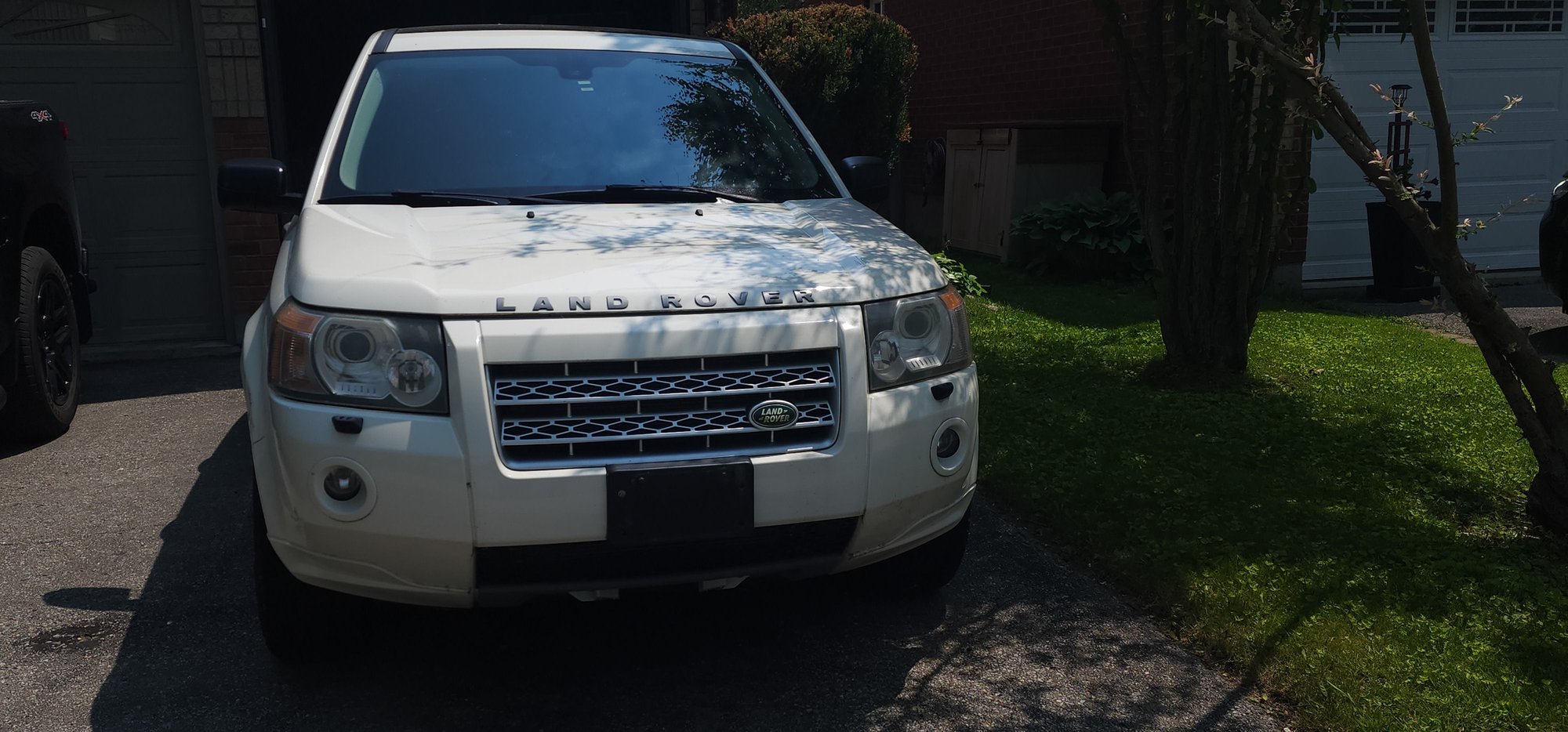 2008 Land Rover LR2 - 2008 Land Rover LR2 HSE Full Vehicle Part Out - Newcastle, ON L1B1M6, Canada