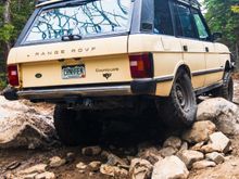 6.0 LS with a 6L90 trans mated to a lt230. Truck is truly amazing 