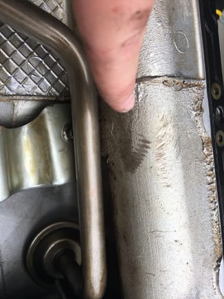 This mark is inside the oil pan. Could this rubbing be from those parts in the engine? I’m so ignorant I don’t even know what those parts are called.
