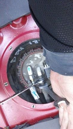 Step 7a Disconnect Fuel Send and Return