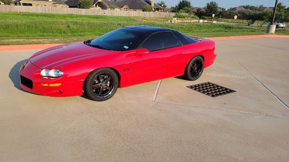 2001 Chevrolet Camaro - 2001 Camaro Z28 6spd T-Top Car with only 27k original miles - Used - VIN 2G1FP22GX12129139 - 27,750 Miles - 8 cyl - 2WD - Manual - Coupe - Red - Katy, TX 77494, United States