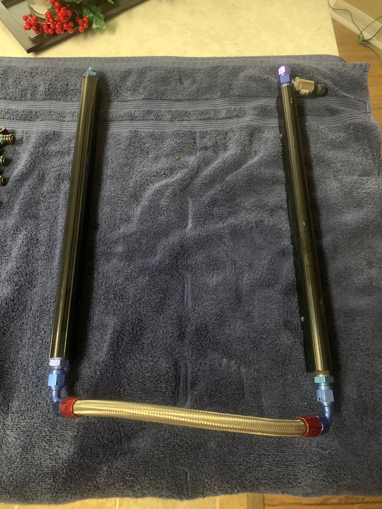  - Edelbrock Vic jr, fuel rails, 90mm throttle body, racetronix 42lb injectors - Jacksonville, FL 32224, United States