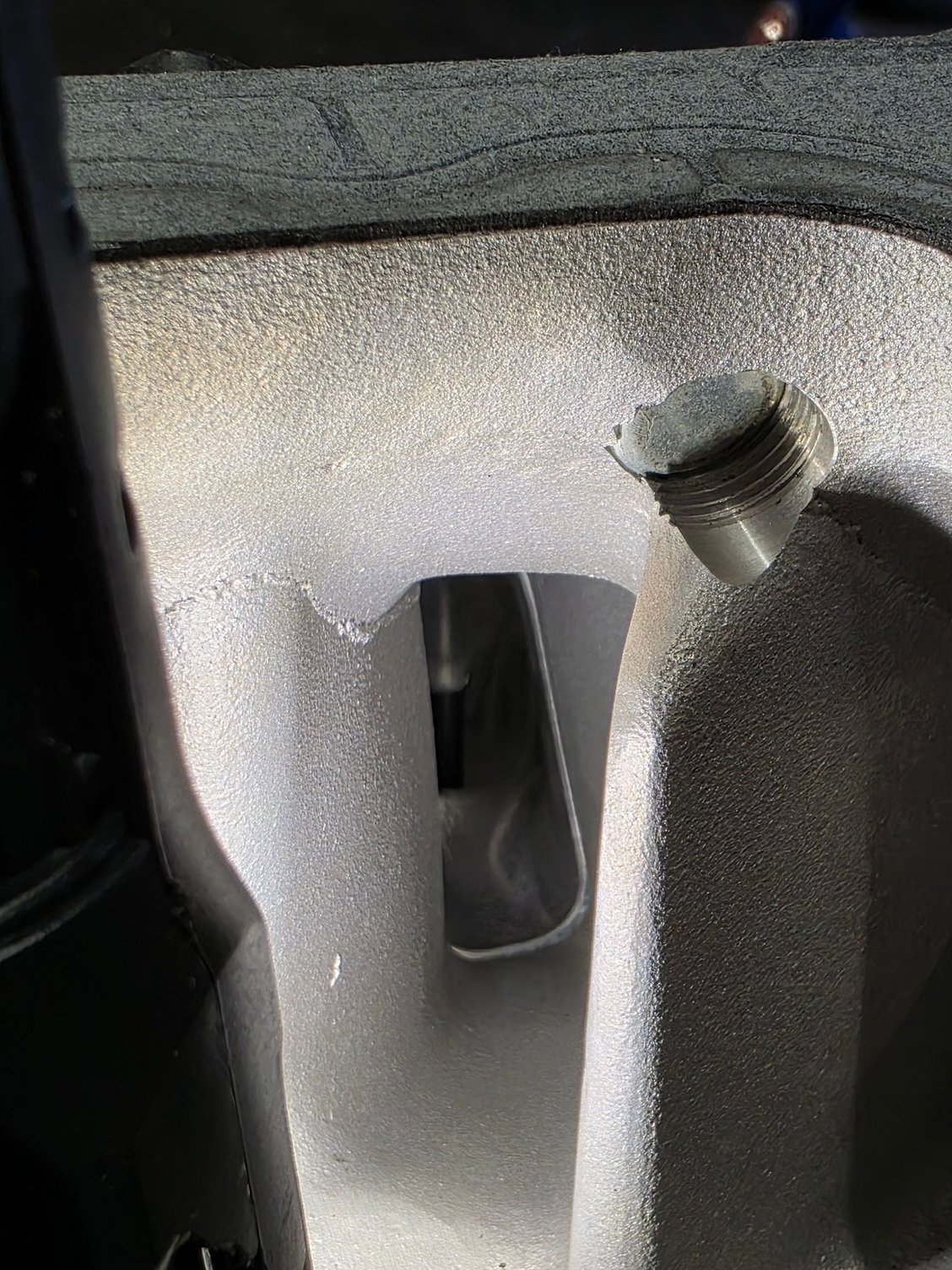 New btr head along with holley split single plane