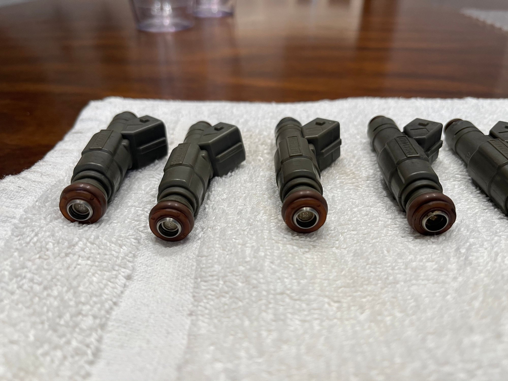 Engine - Intake/Fuel - FS: 8 GM 28lb Fuel Injectors 12561462 - Used - 0  All Models - Chantilly, VA 20152, United States