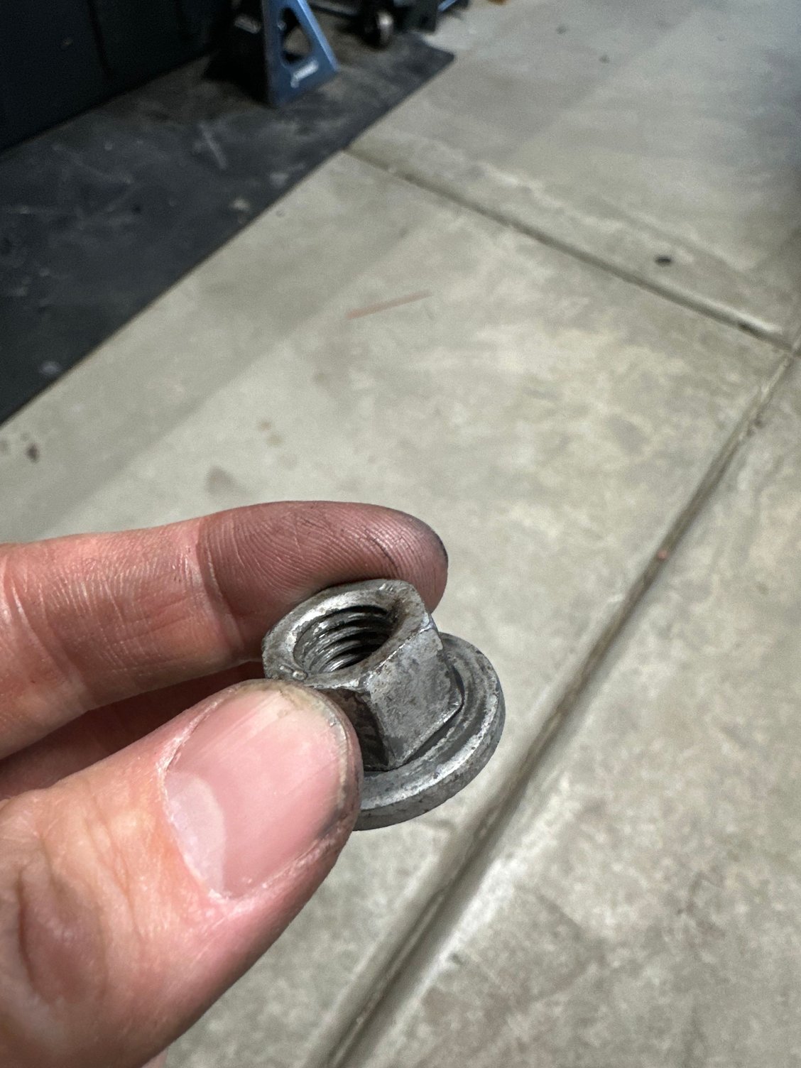 It�s very unique and attached swivel washer on it.