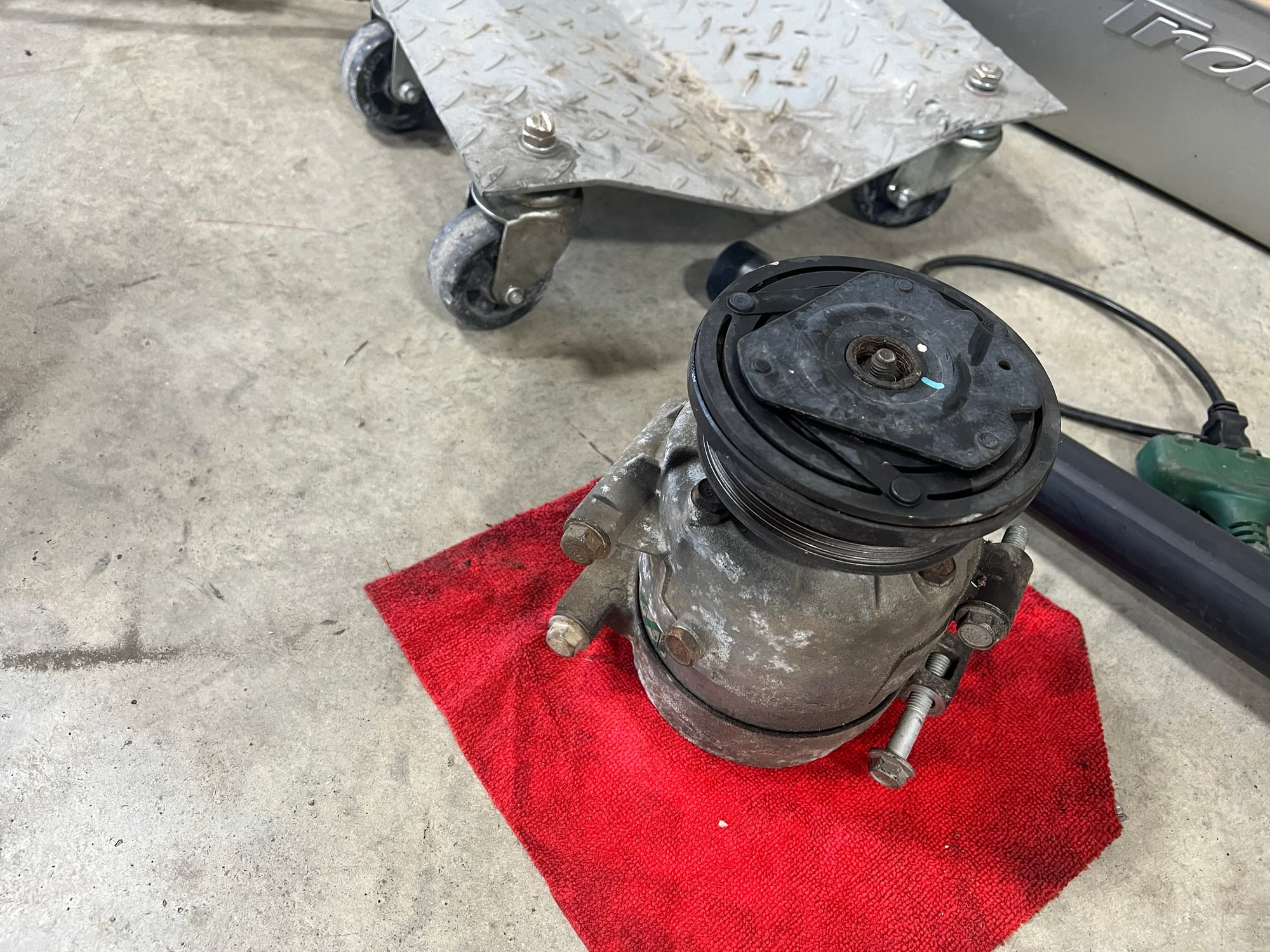 Miscellaneous - Abs module and ac compressor - Used - 0  All Models - Owensboro, KY 42301, United States
