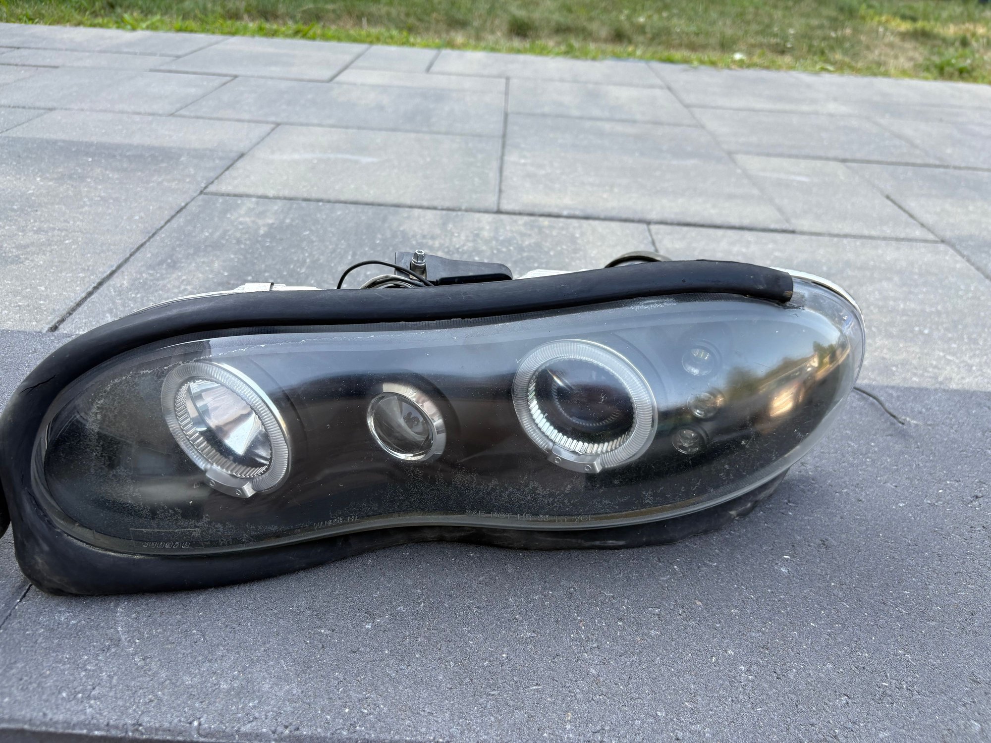 Exterior Body Parts - 1998-2002 Camaro headlights - Used - -1 to 2026  All Models - Montreal, QC H4R5E9, Canada