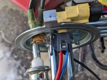 Connector oriented correctly and matches in-tank harness