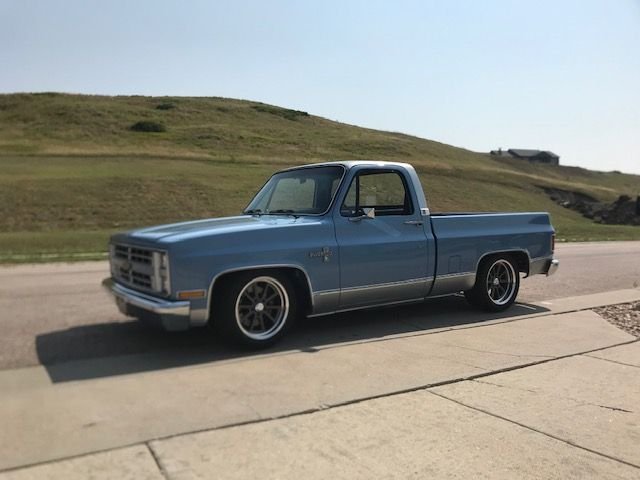 1986 Chevrolet C10 - 1986 Chevy C-10 Silverado - Used - VIN 1GCEC14H5GJ143386 - 1,000 Miles - 8 cyl - 2WD - Manual - Truck - Blue - Sturgis, SD 57785, United States