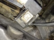 Battery terminal fuse