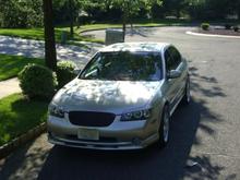 Perhaps I should take another pic of this. The grille is so black it looks like nothing's there (in this pic at least). EDIT: The original pic is larger and the grille doesn't look as black
