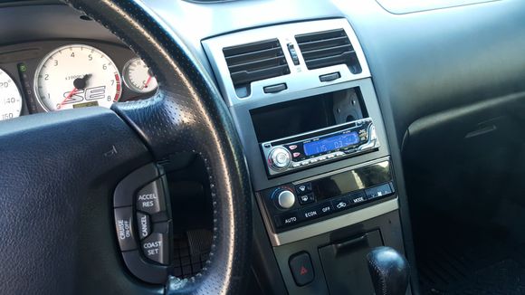 Climate control, JVC stereo, Titanium trim