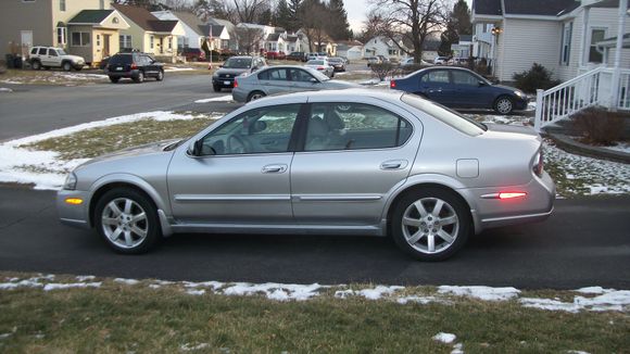 2003 Maxima GLE 001