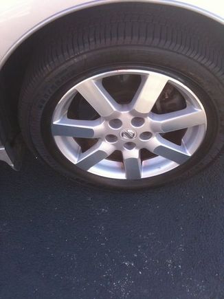 Its in the shop now taking off the ugly trim around the wheel well. Goin to add 20S chrome 22s to big i think.