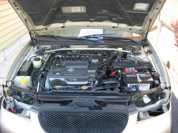 Engine black chassis bar 004