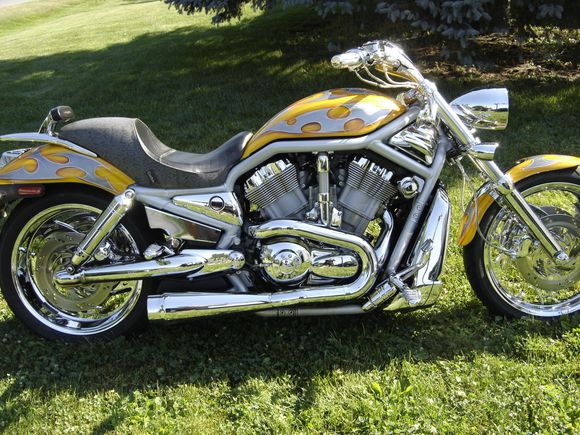 2003 V-Rod, Right
