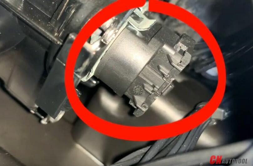 How to Replace Cornering Light Bulb for Mercedes Benz by Yourselves