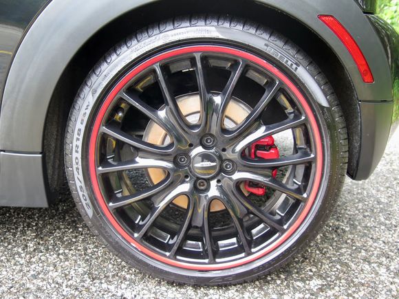 18" JCW Wheel with Summer Tires