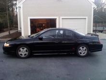 A last wash and wax before the winter - (1)
-Shows red painted calipers, if you look close enough.