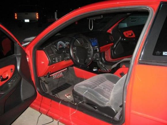 Picture of how clean and not over done the paint is.