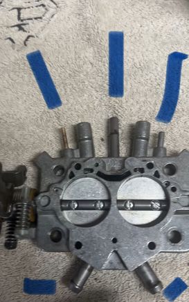 Here is the bottom plate.  Showing the back 2 vacuum lines and the 2 small ones up front and the larger one in between.  