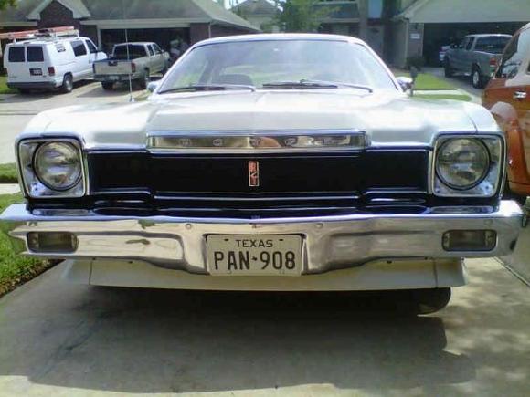 Front view after removing the chrome eyebrows