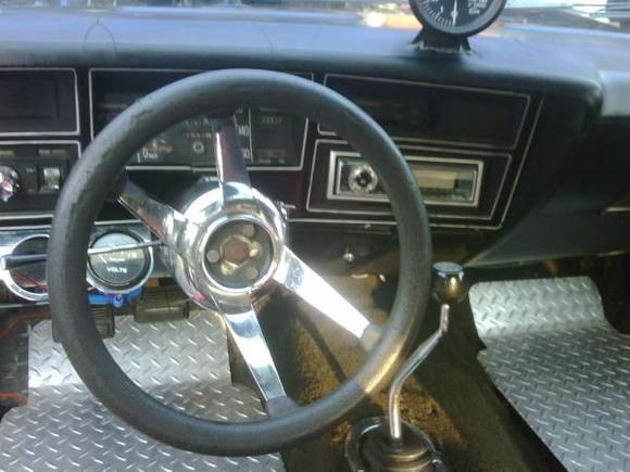 got an original steering wheel now  ,not that piece of junk
