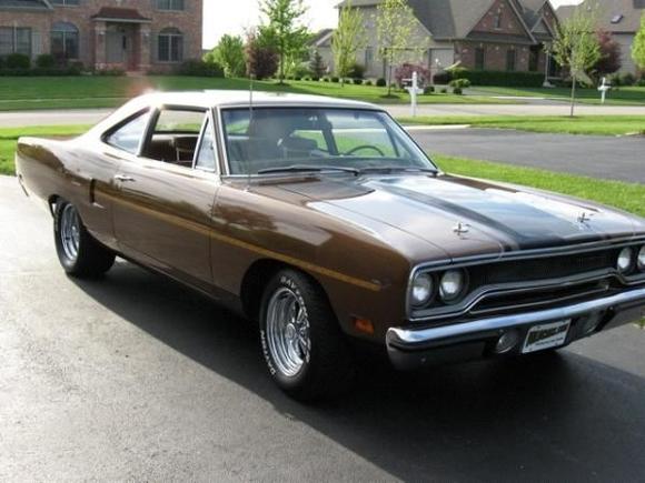 My 1970 Roadrunner Brown with black