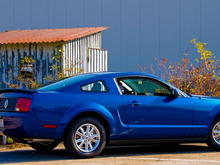 Sabine's Stang on 25 Oct 2008 with Silver Horse Racing Honeycomb Taillight Panel and Vista Blue mirror covers.