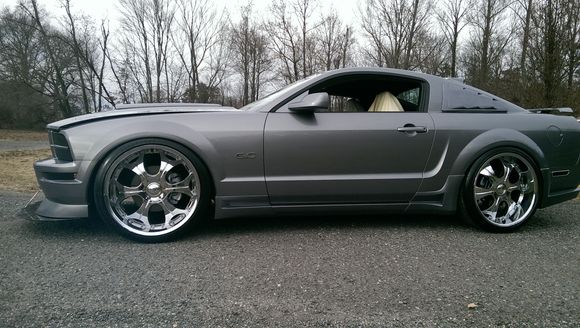 2009 GT Mustang  Steeda Lowering package Street Scene Body Kit Aggressive Chin Spoiler APR Wind Splitter 22 Inch Rims 255/35/22 Goodyear Tires  New Ford Motor Sports 5.4 motor with 6 speed trans ....